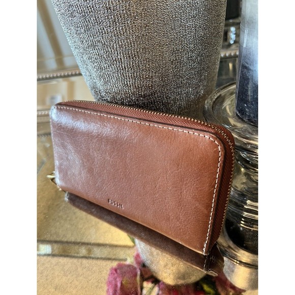 Fossil Cowhide Genuine Leather Zip Around Wallet Outer Zip Coin, Brown - Picture 3 of 11